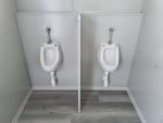 Monobloco de Serviços "Urban Prestige" 10x3m – Acabamento HPL e Telhado Duplo (Casas de Banho Múltiplas + Acessível) - Image 19
