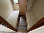 Casa Móvel "Chalet Wood Gray" 10,8 x 3,7m – Design Moderno com Bow Window e Entrada Dupla - Image 7