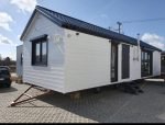 Casa Móvel "Reale II" 12x4m – Telhado a 30° com Salamandra a Pellets e Teto em Madeira (3 Quartos) - Image 9