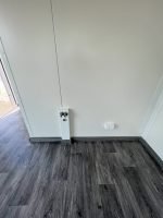 Módulo Habitável Pré-fabricado 21m² (7x3m) – Acabamento Madeira Nogueira e Casa de Banho com Banheira - Image 6