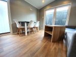Casa Móvel "Samos 2" 10x3,5m – Design Moderno com 3 Quartos (Cozinha Preta Mate & Madeira) - Image 8