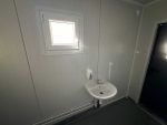 Contentor Sanitário 20 Pés Usado (6x2,4m) – Bloco de 6 Chuveiros com Caldeira de 300L e Lavandaria - Image 2