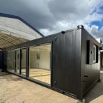 Contentor Modular 40 Pés Escritório/Cantina – Design "Black Edition" com Amplas Vidraças (Antivandalismo) - Image 4