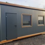 Pavilhão de Escritório 17m² (6x2,9m) – Design Moderno Antracite & Acabamentos em Madeira (Isolamento 100mm)