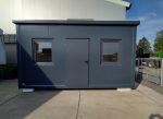 Contentor Escritório Monobloco 18m² (6x3m) com Casa de Banho – Isolamento Premium 100mm (Uso 4 Estações)
